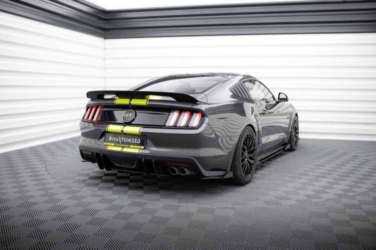 Street Pro Πίσω Πλευρικοί Splitters + Flaps Ford Mustang GT Mk6