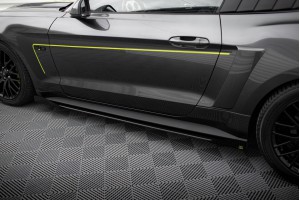Street Pro Side Skirts Diffusers + Flaps Ford Mustang GT Mk6 - Black + Gloss Flaps Street Pro Side Skirts Diffusers + Flaps Ford Mustang GT Mk6 - Black + Gloss Flaps