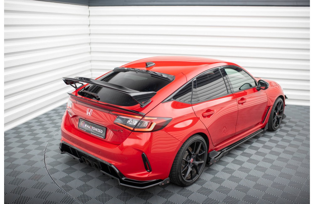 The extension of the rear window Honda Civic Type-R Mk 11
