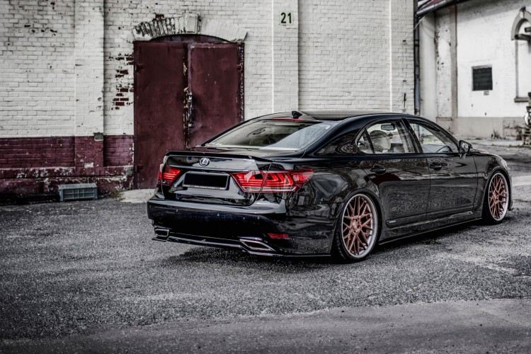 Πίσω Splitter Lexus LS Mk4 Facelift