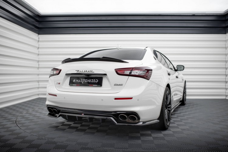 Πίσω Splitter (με κατακόρυφες ράβδους) Maserati Ghibli Mk3 Facelift