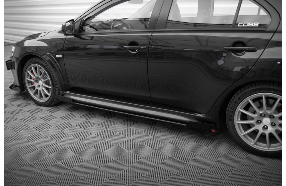 Street Pro Side Skirts Diffusers + Flaps Mitsubishi Lancer EVO X - Black + Gloss Flaps Street Pro Side Skirts Diffusers + Flaps Mitsubishi Lancer EVO X - Black + Gloss Flaps