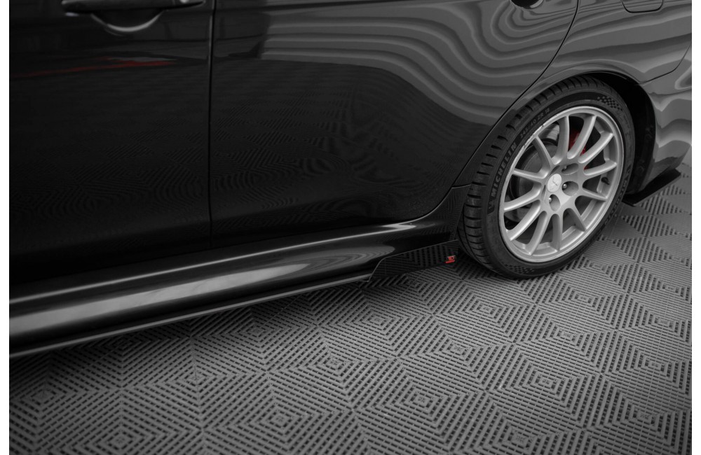 Street Pro Side Skirts Diffusers + Flaps Mitsubishi Lancer EVO X - Black + Gloss Flaps Street Pro Side Skirts Diffusers + Flaps Mitsubishi Lancer EVO X - Black + Gloss Flaps