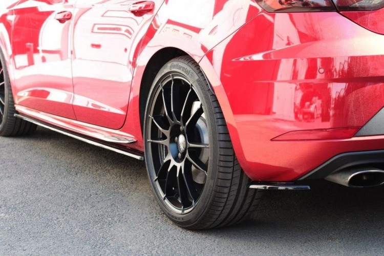 Πίσω Πλευρικοί Splitters V.2 Seat Leon Cupra Mk3 FL Hatchback