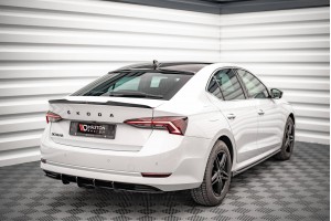 The extension of the rear window Skoda Octavia Liftback Mk4