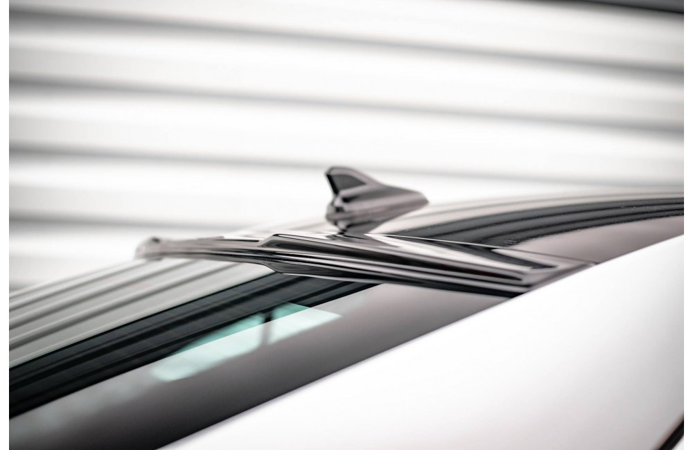 The extension of the rear window Skoda Octavia Liftback Mk4