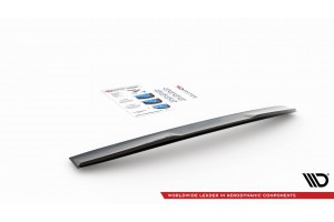 The extension of the rear window Skoda Octavia Liftback Mk4