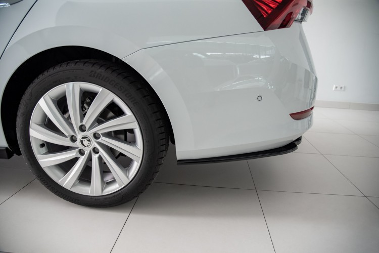 Αεροτομή Πίσω Skoda Octavia Mk4