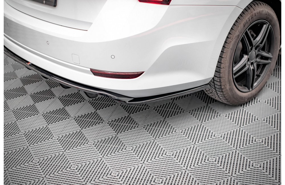 Rear Splitter (with vertical bars) Skoda Octavia Mk4