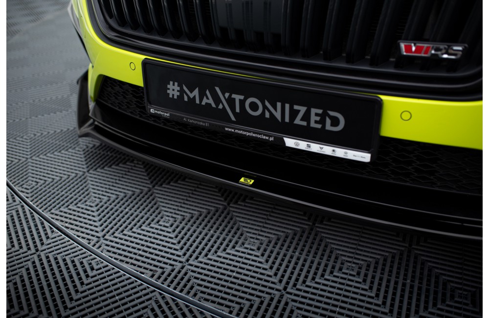 Front Splitter V.2 + Flaps Skoda Octavia RS Mk4