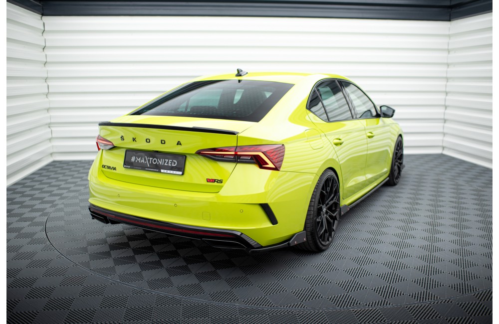 Rear Side Splitters V.2 + Flaps Skoda Octavia RS Mk4