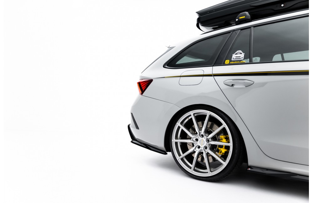 Set of Splitters V.1 Skoda Octavia RS Combi Mk4