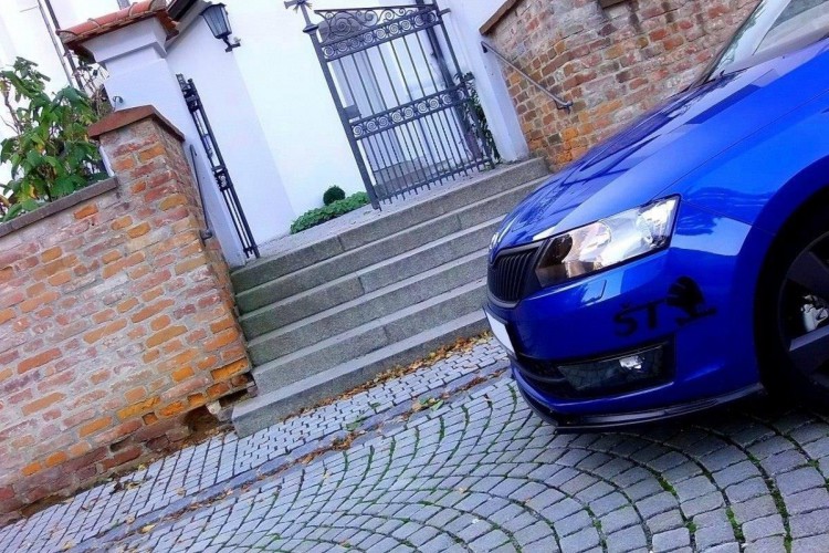 Front Splitter V.1 Skoda Rapid