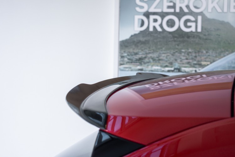 Αεροτομή Καπό Skoda Scala Image Scala