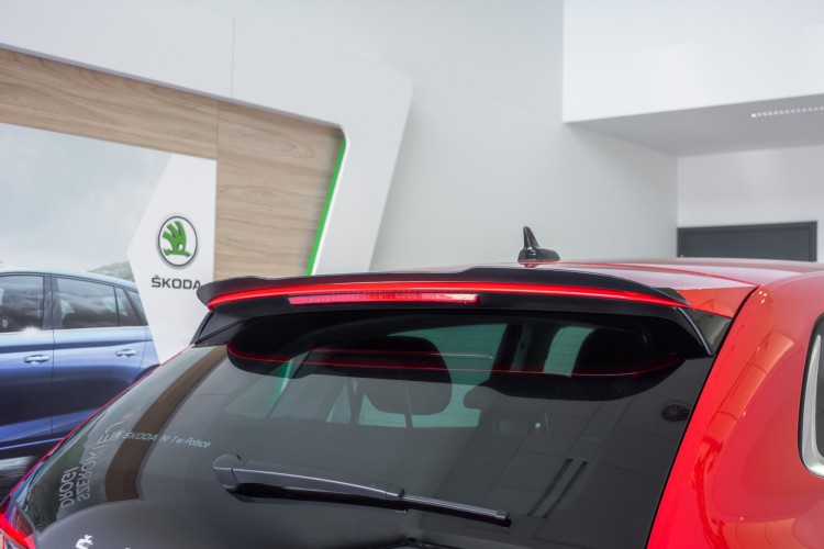 Αεροτομή Καπό Skoda Scala Image Scala
