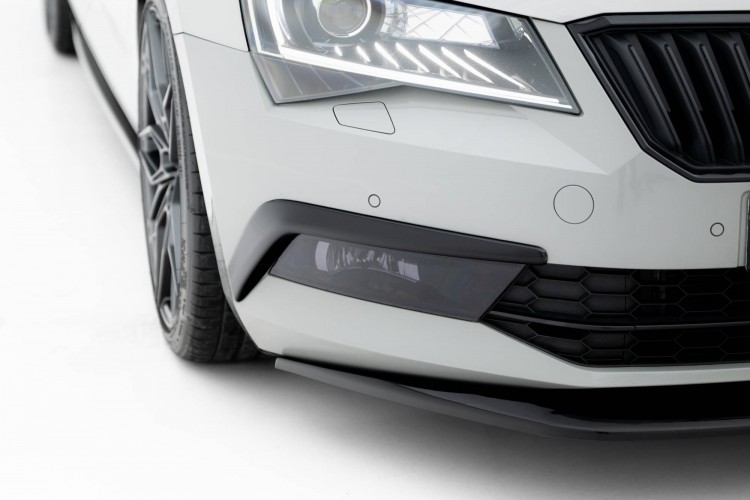 Πλαίσια Για Φώτα Skoda Superb Liftback / Combi Mk3