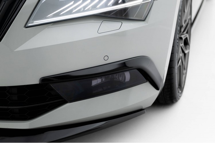 Πλαίσια Για Φώτα Skoda Superb Liftback / Combi Mk3