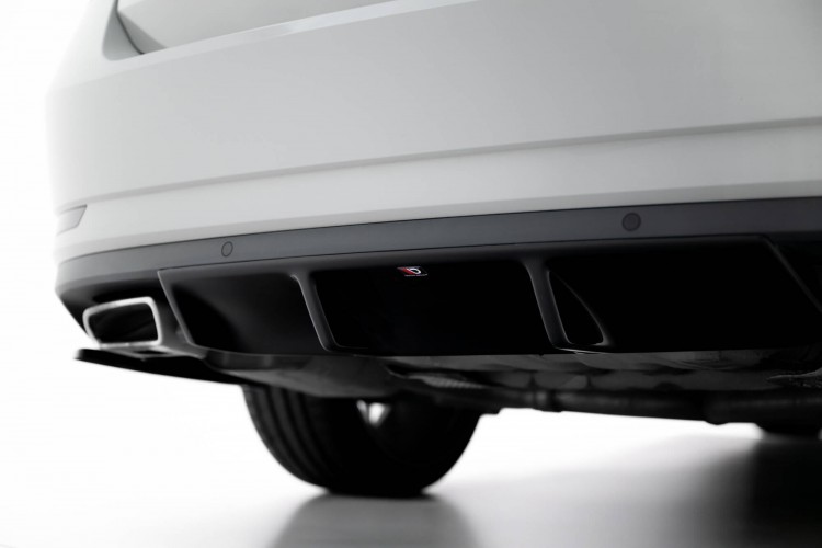 Πίσω Βαθμίδα V.1 Skoda Superb Liftback / Combi Mk3