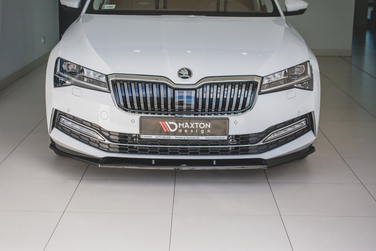 Πρόσθιο Splitter V.2 Skoda Superb Liftback / Combi Mk3 Facelift