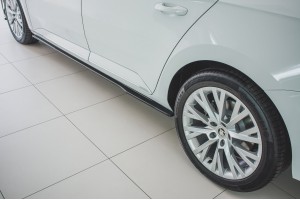 Side Skirts Diffusers Skoda Superb Liftback / Combi Mk3 Facelift