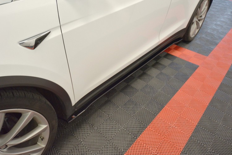 Side Skirts Diffusers V.2 Tesla Model X Mk1