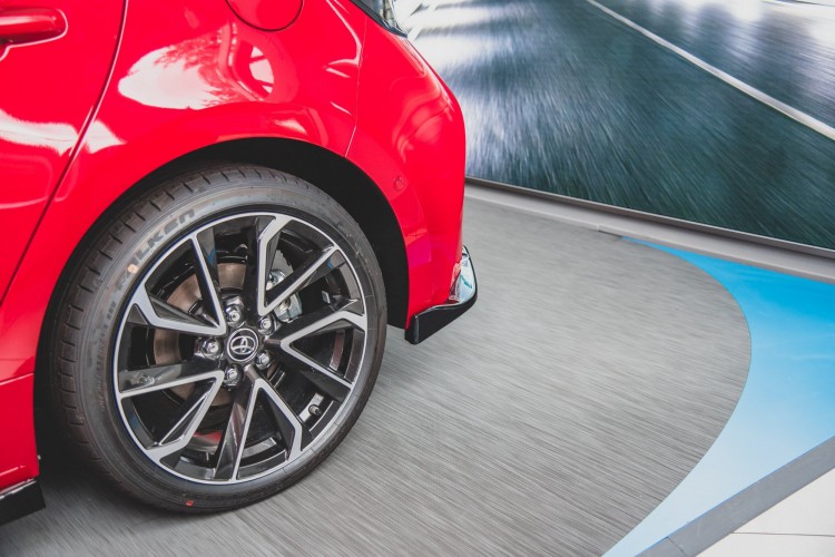 Πίσω Πλευρικοί Splitters Toyota Corolla XII Hatchback