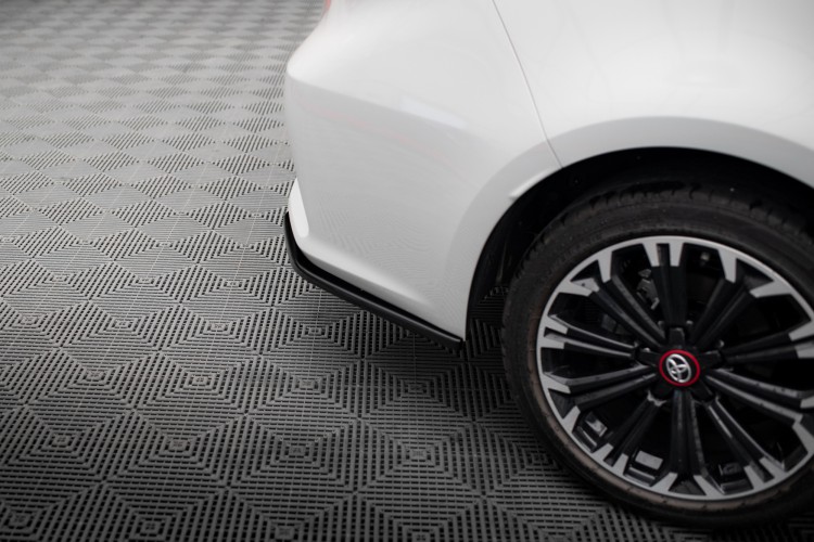 Πίσω Πλευρικοί Splitters Toyota Corolla XII Sedan