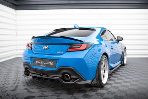 The extension of the rear window Subaru BRZ Mk2