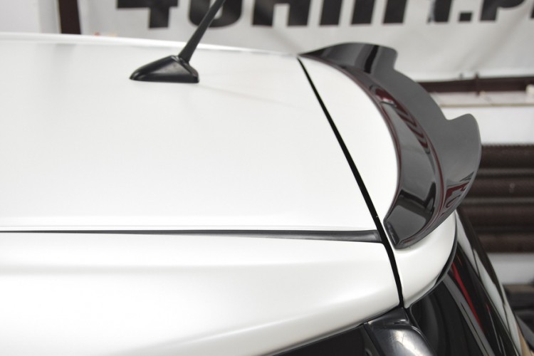 Αεροτομή Καπό Toyota IQ