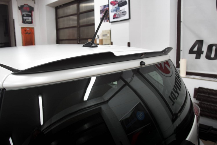 Αεροτομή Καπό Toyota IQ