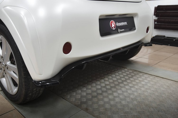 Πίσω Splitter (με κάθετες ράβδους) Toyota IQ