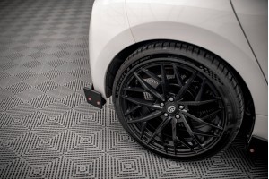 Rear Splitter V.1 + Flaps  Toyota Yaris Mk4