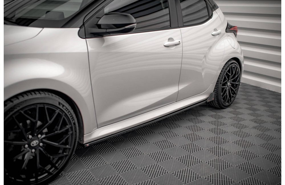 Side Skirts Diffusers  V.1 + Flaps Toyota Yaris Mk4