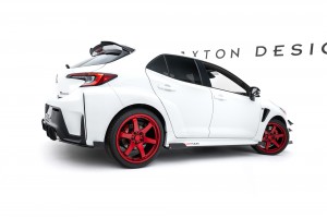 Street Pro Side Skirts Diffusers + Flaps Toyota GR Corolla Mk12 - Black + Gloss Flaps