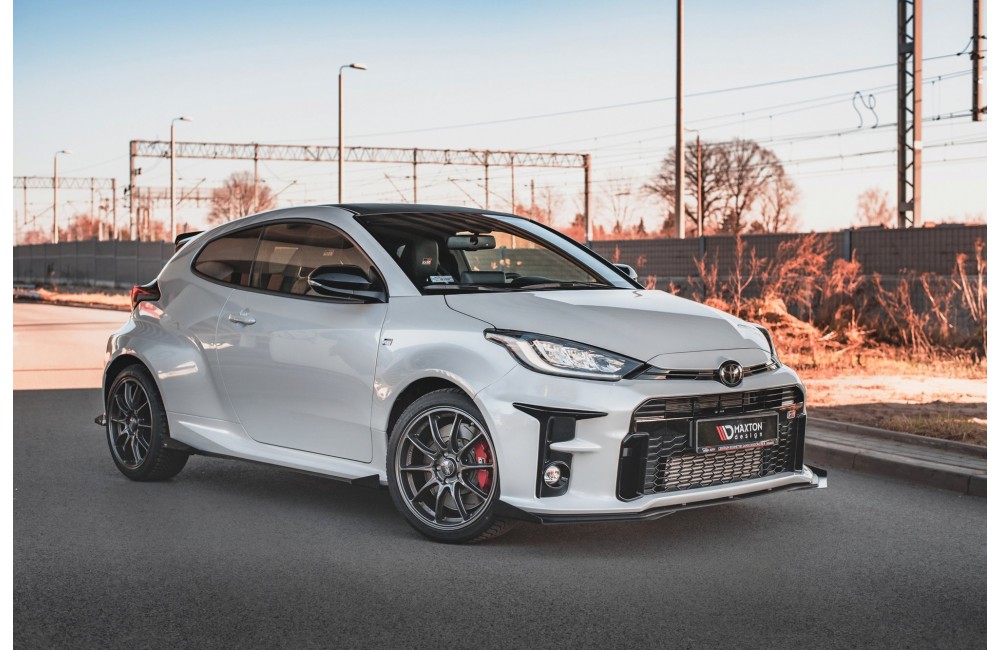 Street Pro Front Splitter + Flaps Toyota GR Yaris Mk4 - Black + Gloss Flaps