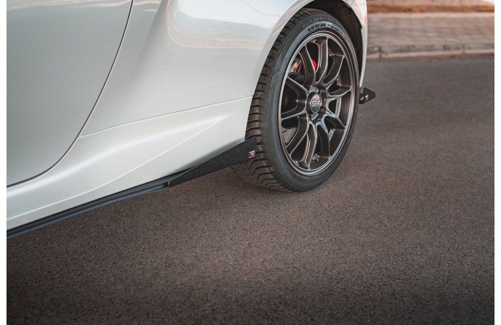 Street Pro Side Skirts Diffusers + Flaps Toyota GR Yaris Mk4 - Black + Gloss Flaps Street Pro Side Skirts Diffusers + Flaps Toyota GR Yaris Mk4 - Black + Gloss Flaps