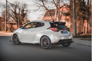 Street Pro Side Skirts Diffusers + Flaps Toyota GR Yaris Mk4 - Black + Gloss Flaps Street Pro Side Skirts Diffusers + Flaps Toyota GR Yaris Mk4 - Black + Gloss Flaps