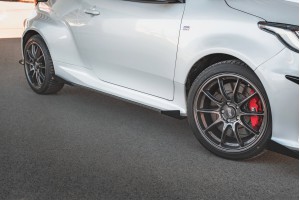Street Pro Side Skirts Diffusers + Flaps Toyota GR Yaris Mk4 - Black + Gloss Flaps Street Pro Side Skirts Diffusers + Flaps Toyota GR Yaris Mk4 - Black + Gloss Flaps