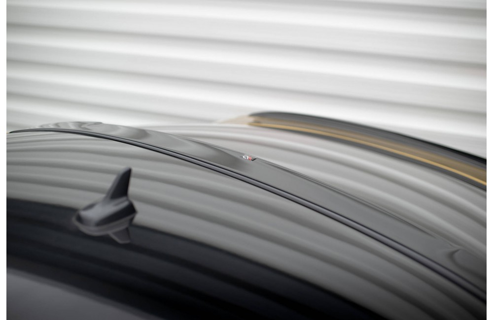 The extension of the rear window Volkswagen Arteon R-Line