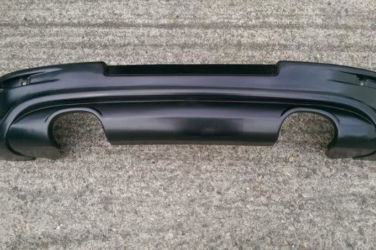 ΠΙΣΩ VALANCE VW GOLF V R32 (με 2 τρύπες εξάτμισης)