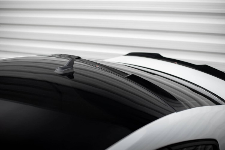Η επέκταση του πίσω παραθύρου Volkswagen Passat GT B8 facelift USA