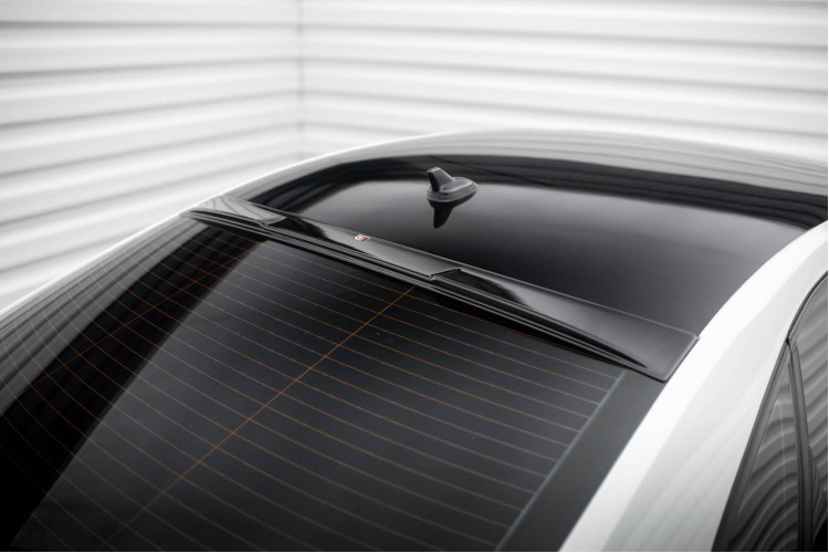 Η επέκταση του πίσω παραθύρου Volkswagen Passat GT B8 facelift USA