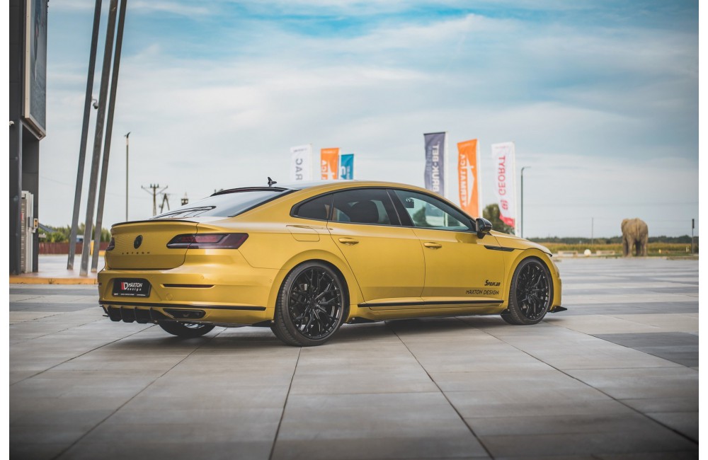 Street Pro Rear Valance + Flaps Volkswagen Arteon R-Line - Black + Gloss Flaps Street Pro Rear Valance + Flaps Volkswagen Arteon R-Line - Black + Gloss Flaps
