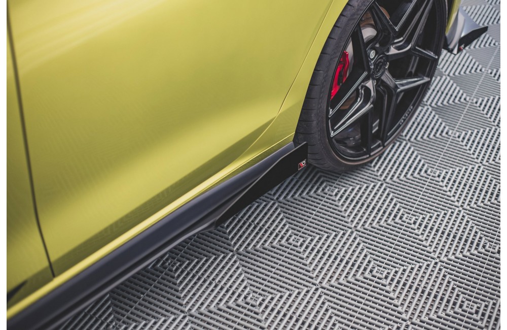 Street Pro Side Skirts Diffusers + Flaps Volkswagen Golf GTI / GTE / GTI Clubsport / R-Line Mk8 - Black + Gloss Flaps Street Pro Side Skirts Diffusers + Flaps Volkswagen Golf GTI / GTE / GTI Clubsport / R-Line Mk8 - Black + Gloss Flaps