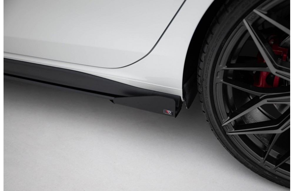 Street Pro Side Skirts Diffusers + Flaps Volkswagen Golf GTI Clubsport Mk8 Facelift - Black + Gloss Flaps Street Pro Side Skirts Diffusers + Flaps Volkswagen Golf GTI Clubsport Mk8 Facelift - Black + Gloss Flaps