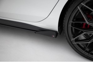 Street Pro Side Skirts Diffusers + Flaps Volkswagen Golf GTI Clubsport Mk8 Facelift - Black + Gloss Flaps Street Pro Side Skirts Diffusers + Flaps Volkswagen Golf GTI Clubsport Mk8 Facelift - Black + Gloss Flaps