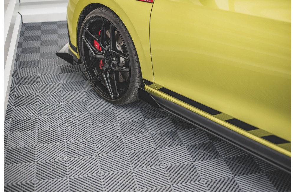 Street Pro Side Skirts Diffusers + Flaps Volkswagen Golf GTI / GTE / GTI Clubsport / R-Line Mk8 - Black + Gloss Flaps Street Pro Side Skirts Diffusers + Flaps Volkswagen Golf GTI / GTE / GTI Clubsport / R-Line Mk8 - Black + Gloss Flaps