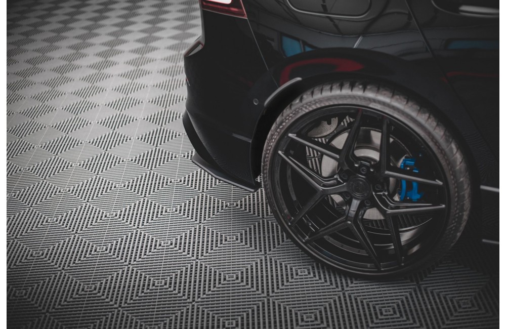 Street Pro Rear Side Splitters V.1 Volkswagen Golf R Mk8 / Mk8 Facelift - Black Street Pro Rear Side Splitters V.1 Volkswagen Golf R Mk8 / Mk8 Facelift - Black